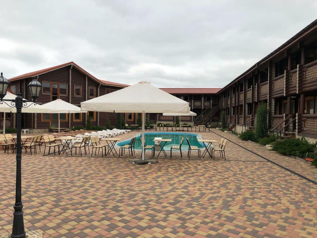 Hotel Berloga Burlach'ya Balka Exterior foto