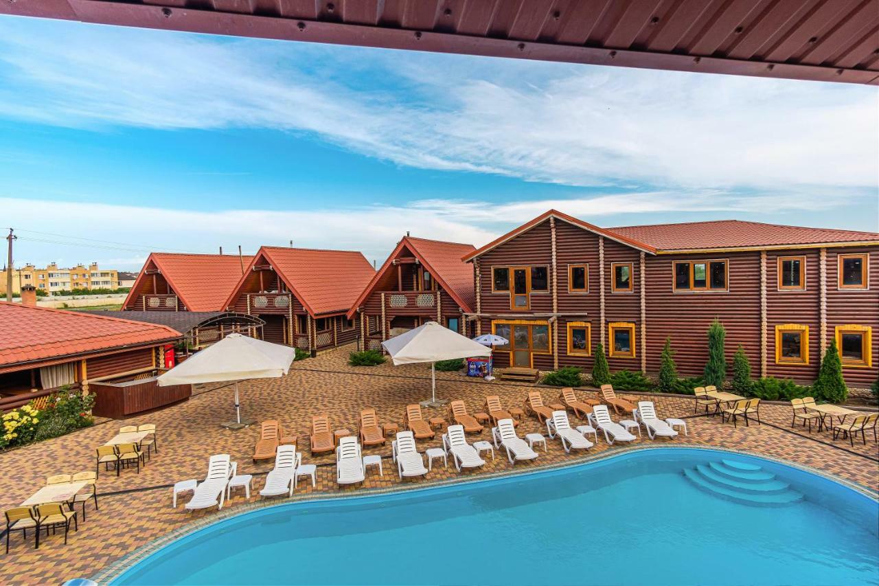 Hotel Berloga Burlach'ya Balka Exterior foto